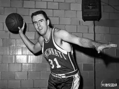 MVP|美媒列出已经去世的52位名人堂球员,哪些球员的离开让人觉得可惜