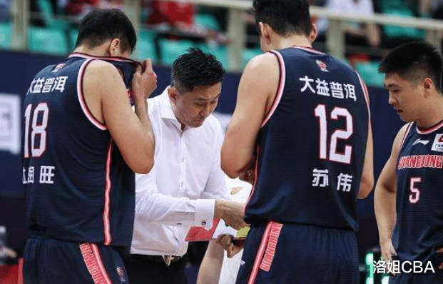 广东男篮|CBA三消息：广东赛程保底第四，奥卡福获得认可，俞长栋场边拍球