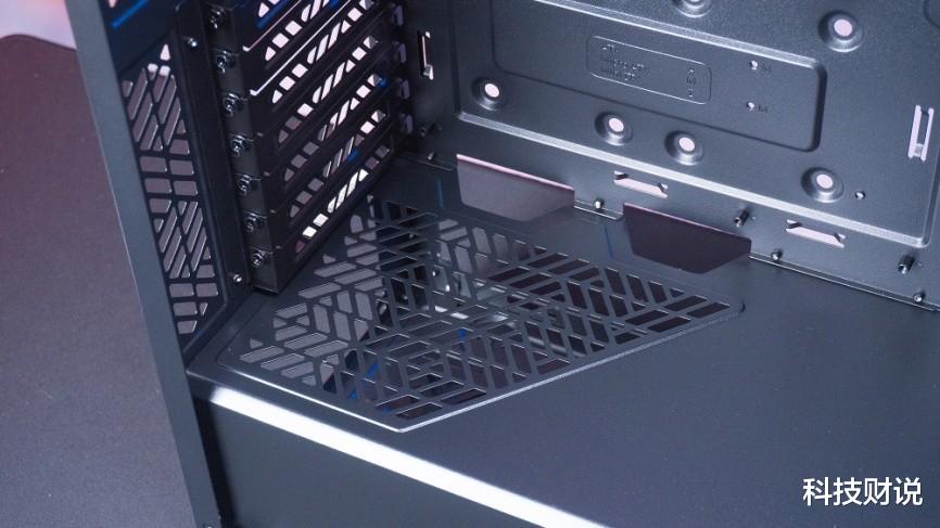 游戏手机|买机箱送RGB风扇,酷冷至尊MB520 MESH,实惠才是最重要