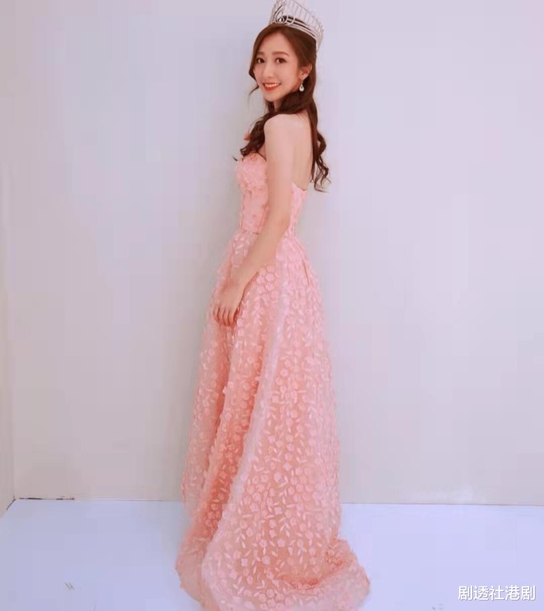 何依婷|秘密入院割良性瘤!TVB力捧小花已顺利出院,事后抱歉未告知身边人