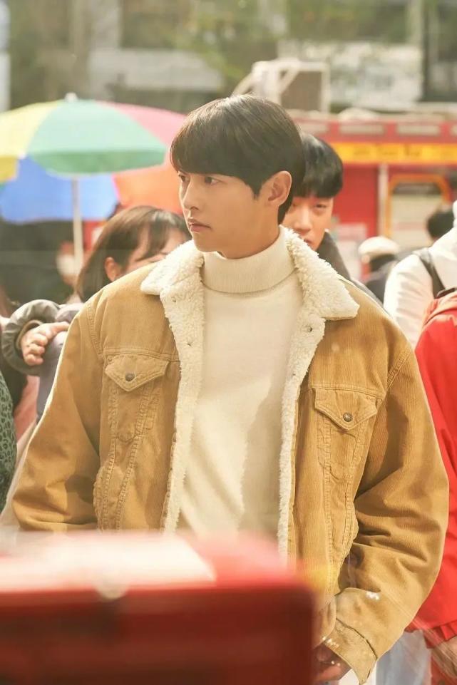 宋仲基|上线8.7分!宋仲基高分新剧《财阀家的小儿子》,竟然玩起了重生