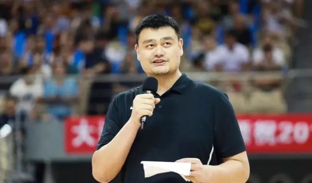 姚明|CBA迎来地震巨变！姚明出手限制冠名权，两球队或被逼解散