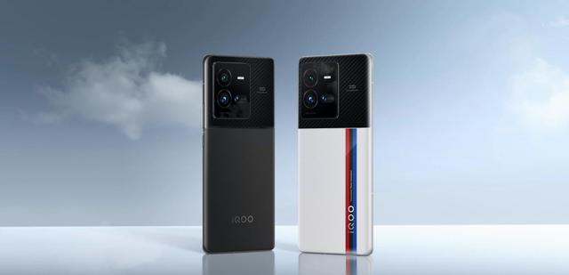 iqoo|200W快充终于到来，双芯加持大底主摄，10分钟满电开挂了吗？