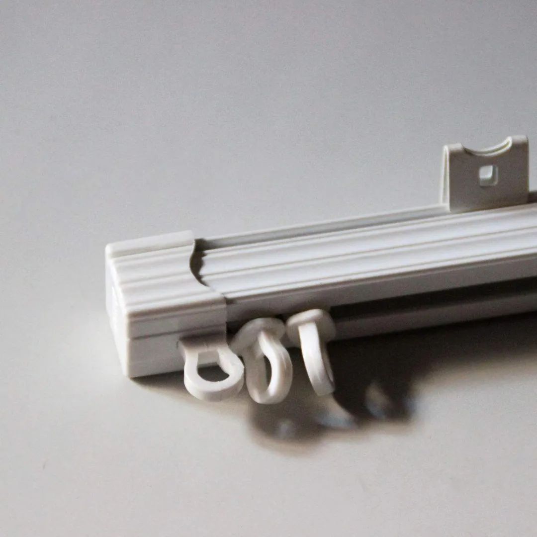 窗帘轨道如何安装