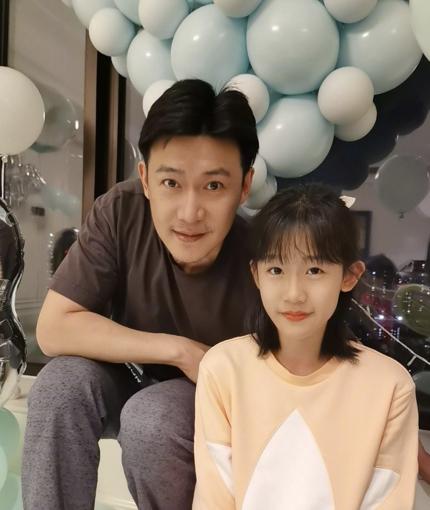 费曼|爸爸去哪儿最大萌娃已16岁!费曼上线纠正年龄,带头自嘲“好丑”