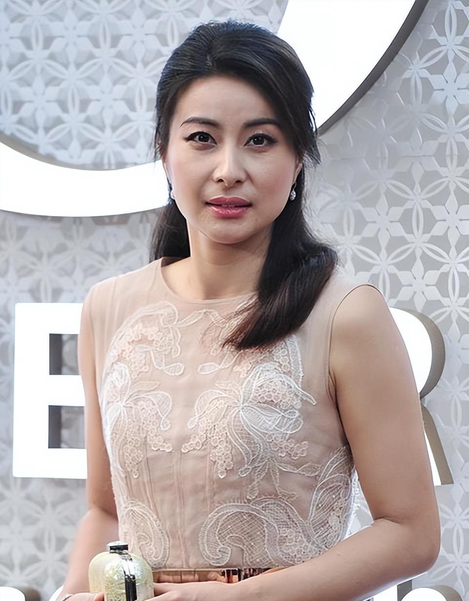 郭晶晶|跳水女皇郭晶晶新事业，40岁尝试芭蕾后又将涉商，霍家全面支持