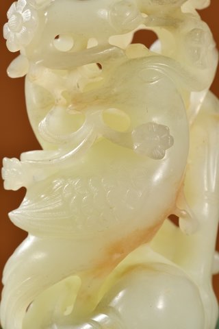 |清代 和田玉喜上眉梢摆件