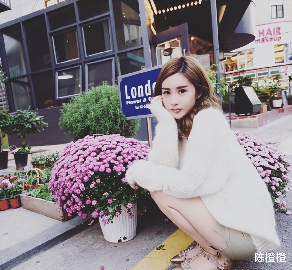 秦奋|“小杨幂”韦雪：为秦奋赌命生子赚9亿，被王思聪怒骂地摊货