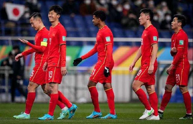 日本队|国足0-2日本，世界杯晋级希望渺茫，20年过去，中国足球为何沦落