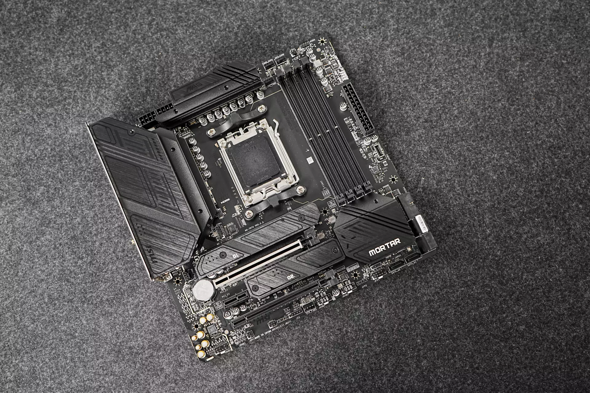 微星MAG B650M MORTAR WIFI迫击炮开箱：降价后的新锐龙的绝配