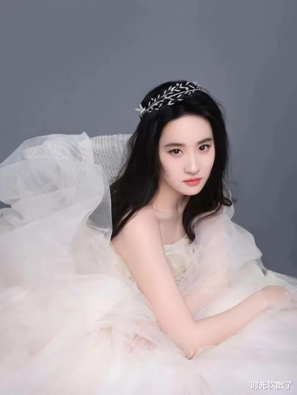 刘亦菲|35岁的刘亦菲,人设早该崩了