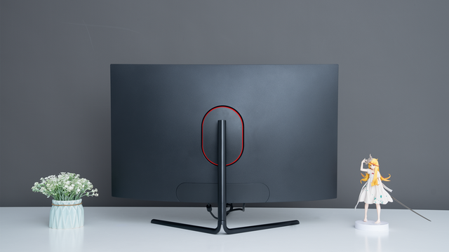 显示器|4K曲面大屏，低蓝光不闪屏，绘图、设计工作好搭档