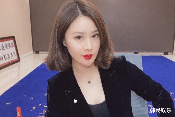 娜美|太帅了:二驴携平荣和女儿海上玩游艇!洋姐感慨粉丝没蹭到500万