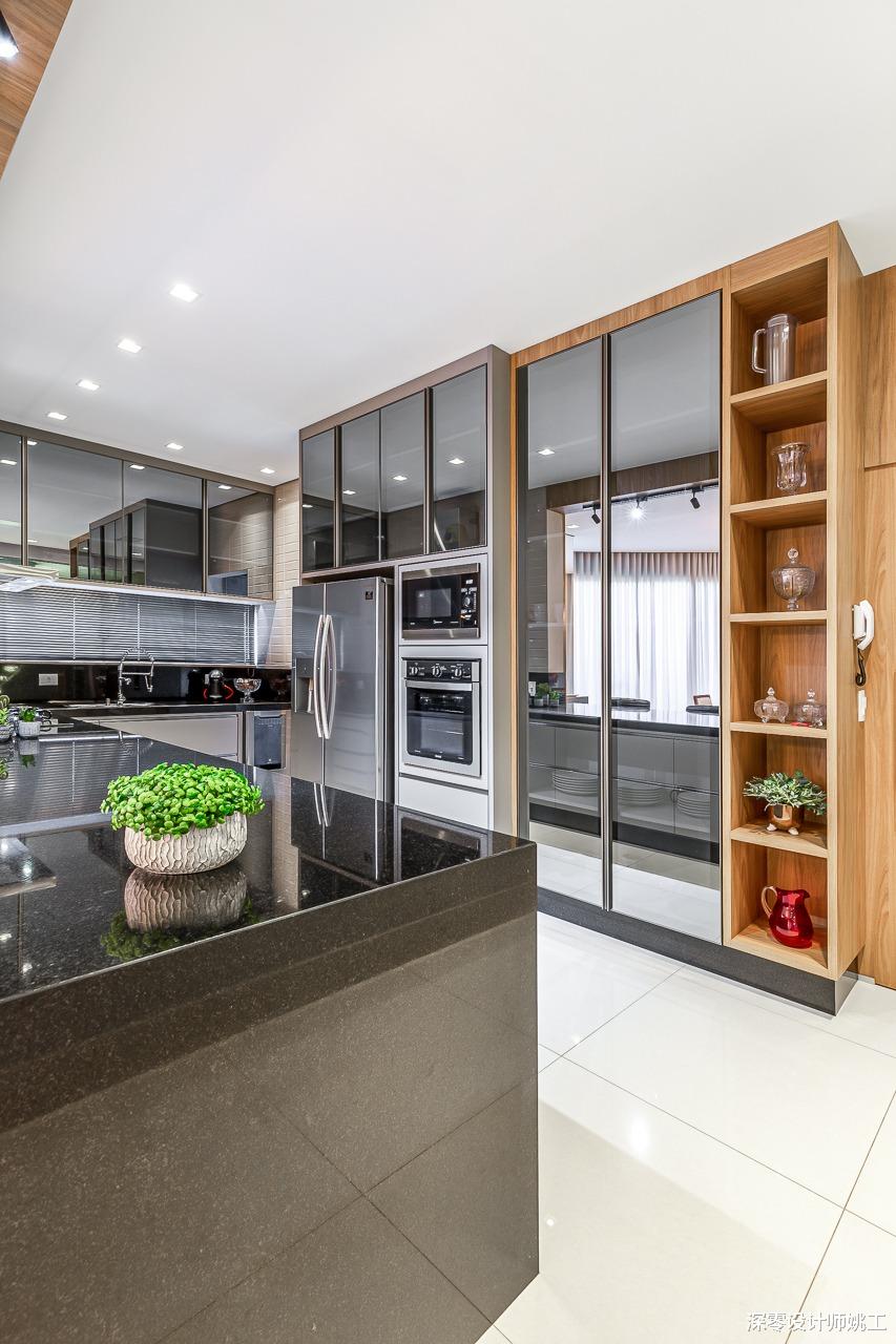 迟来的152㎡别墅,二楼带大横厅,客餐厨一体化,这才是豪宅该有的气派