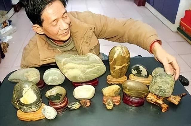 1997年小伙花150元买块石头,4年后竟暴涨64万倍!