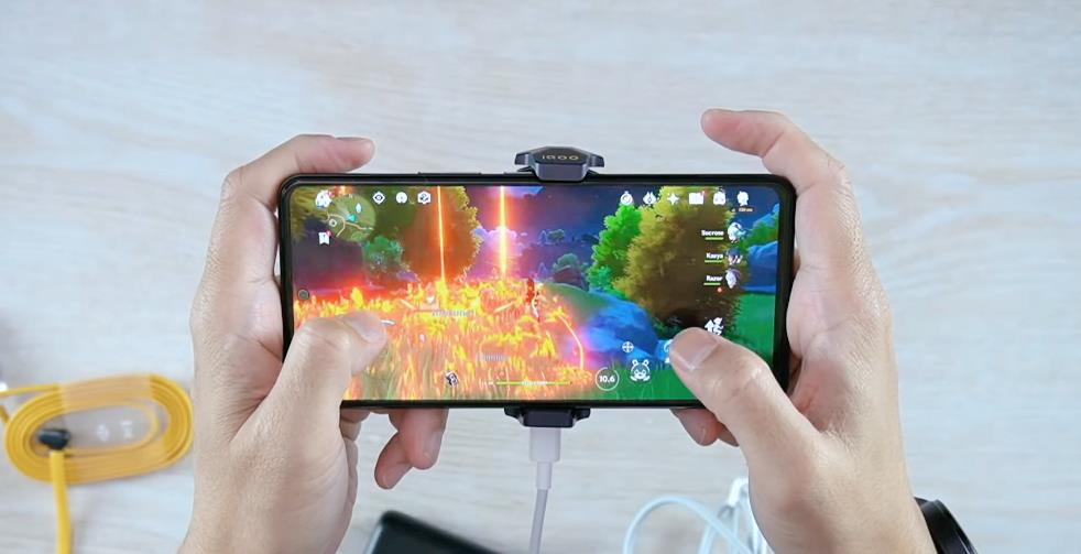 芯片|独显+66W快充!256GB+旗舰性能,收获50万热评后跌至2299元