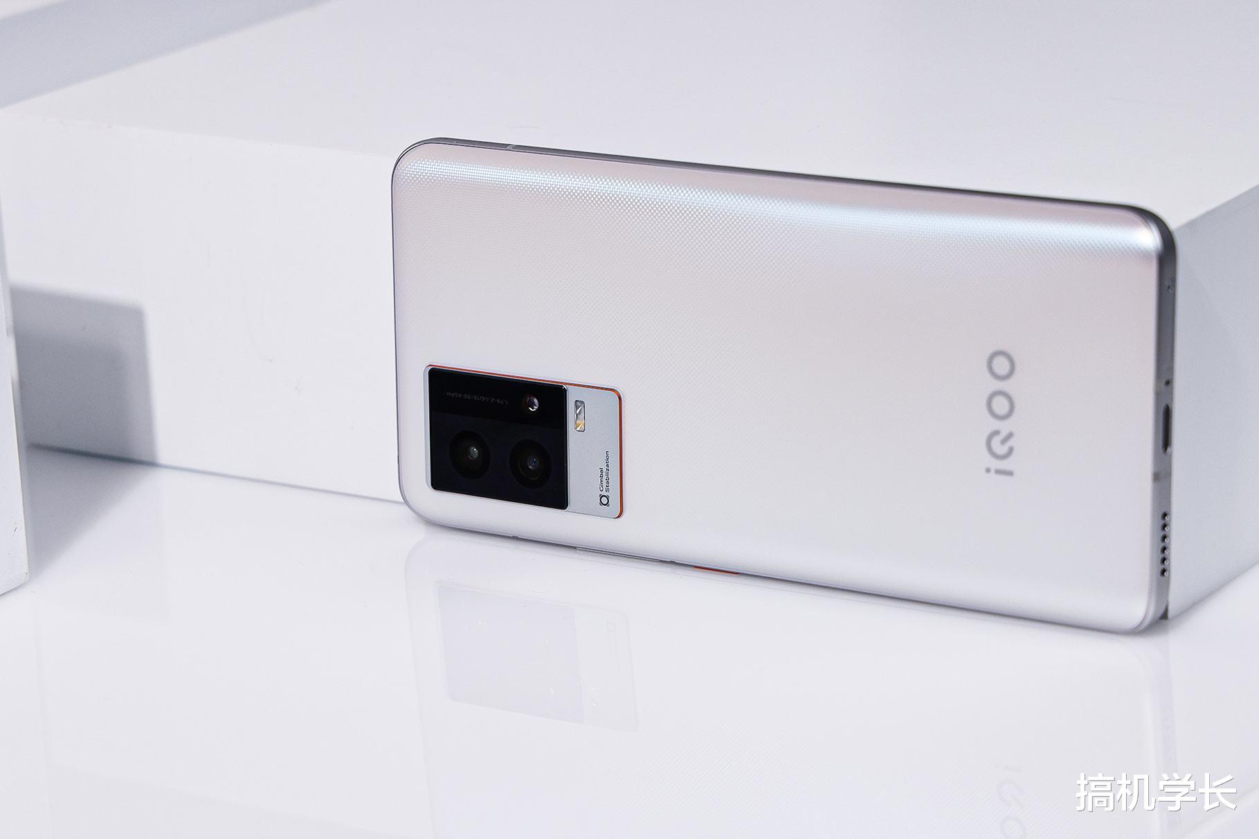 iphone12|五一销量最多的三款旗舰机，全都低价高配，轻松用个三五年