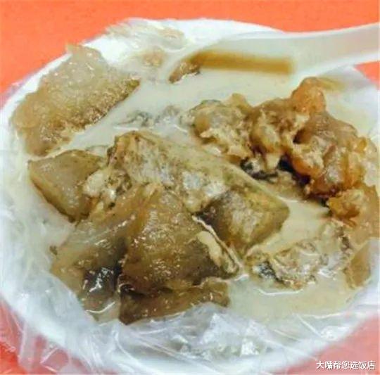 吃遍大连-冬天比较热门的街头小吃，快吃碗焖子暖和暖和~