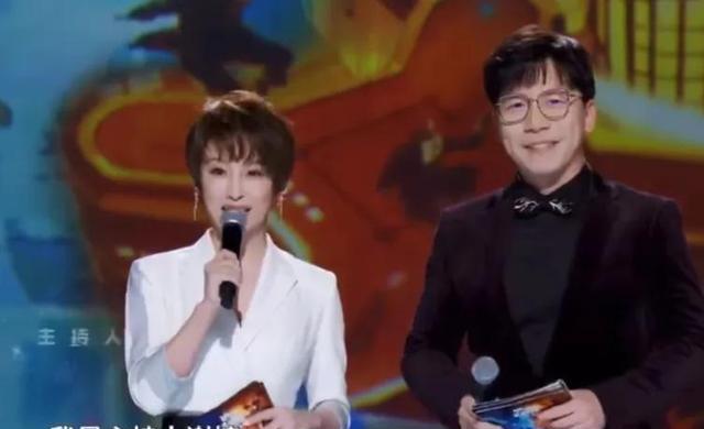 主持人|何炅入围金鹰奖男配角，却落选主持人评选，网友：芒果你还有心吗