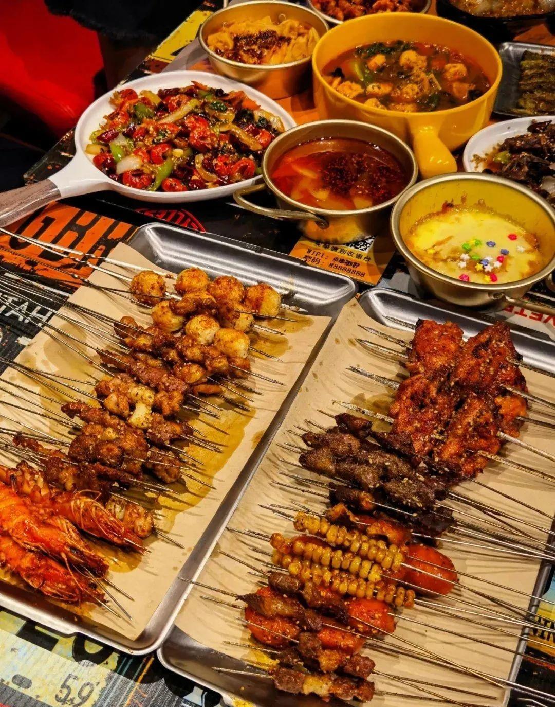 本溪|挖到秋色绝美东北小城,枫叶秒杀京都,还有复古火车和温泉