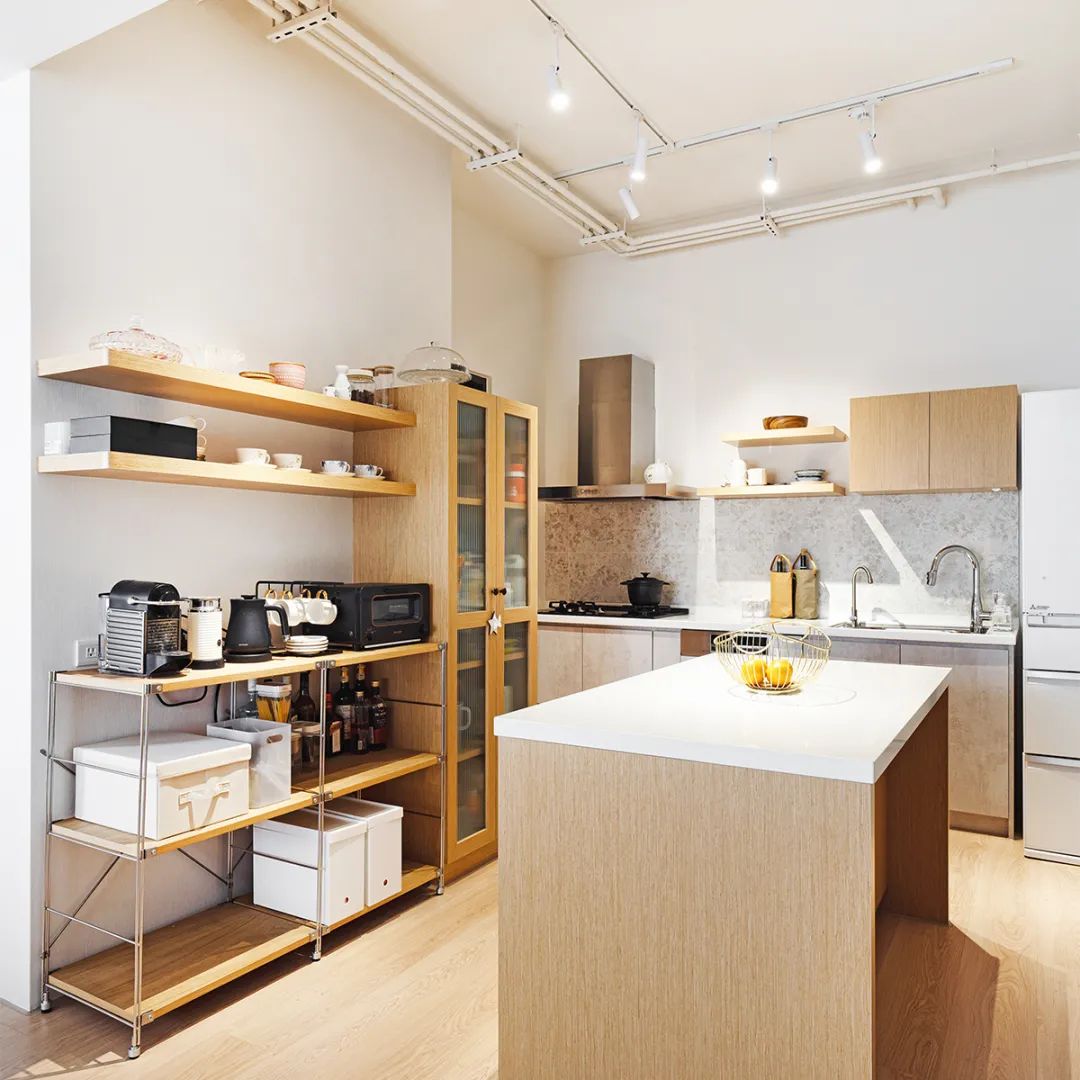 这是我见过最佛系的装修,全屋浅色调原木风,再过10年也不过时