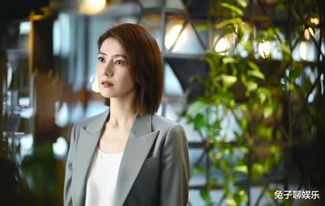 高圆圆|高圆圆称复出需要很大勇气，网友却说：尬演技尬台词不如隐退？