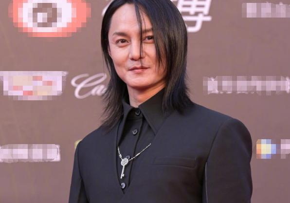 钟丽缇 7位减肥失败的明星：钟丽缇11天只喝油，杨天真切掉半个胃