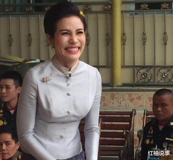 诗妮娜|?诗妮娜获得泰王恩典，“粉紫色”成御用颜色，地位追平中宫王后