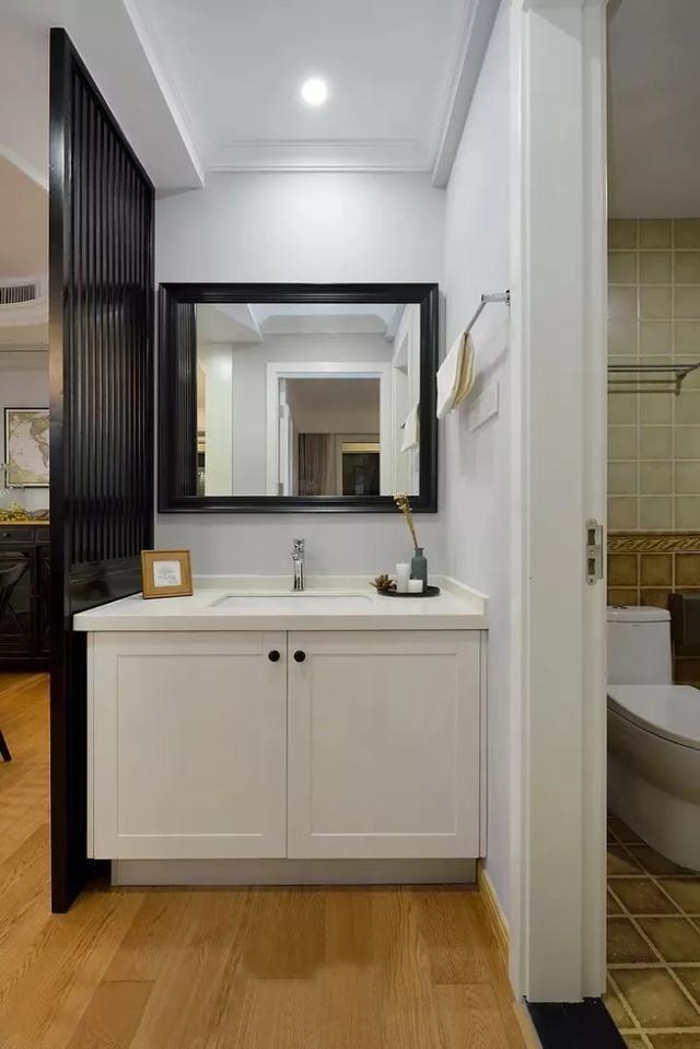 家里空间允许洗手台一定要外移,不仅是干湿分离,也提高了使用率