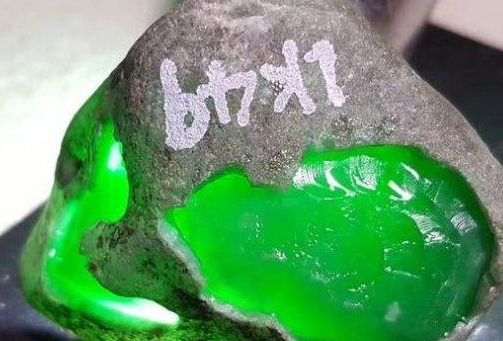 翡翠|翡翠成品排名,看看是怎么定的