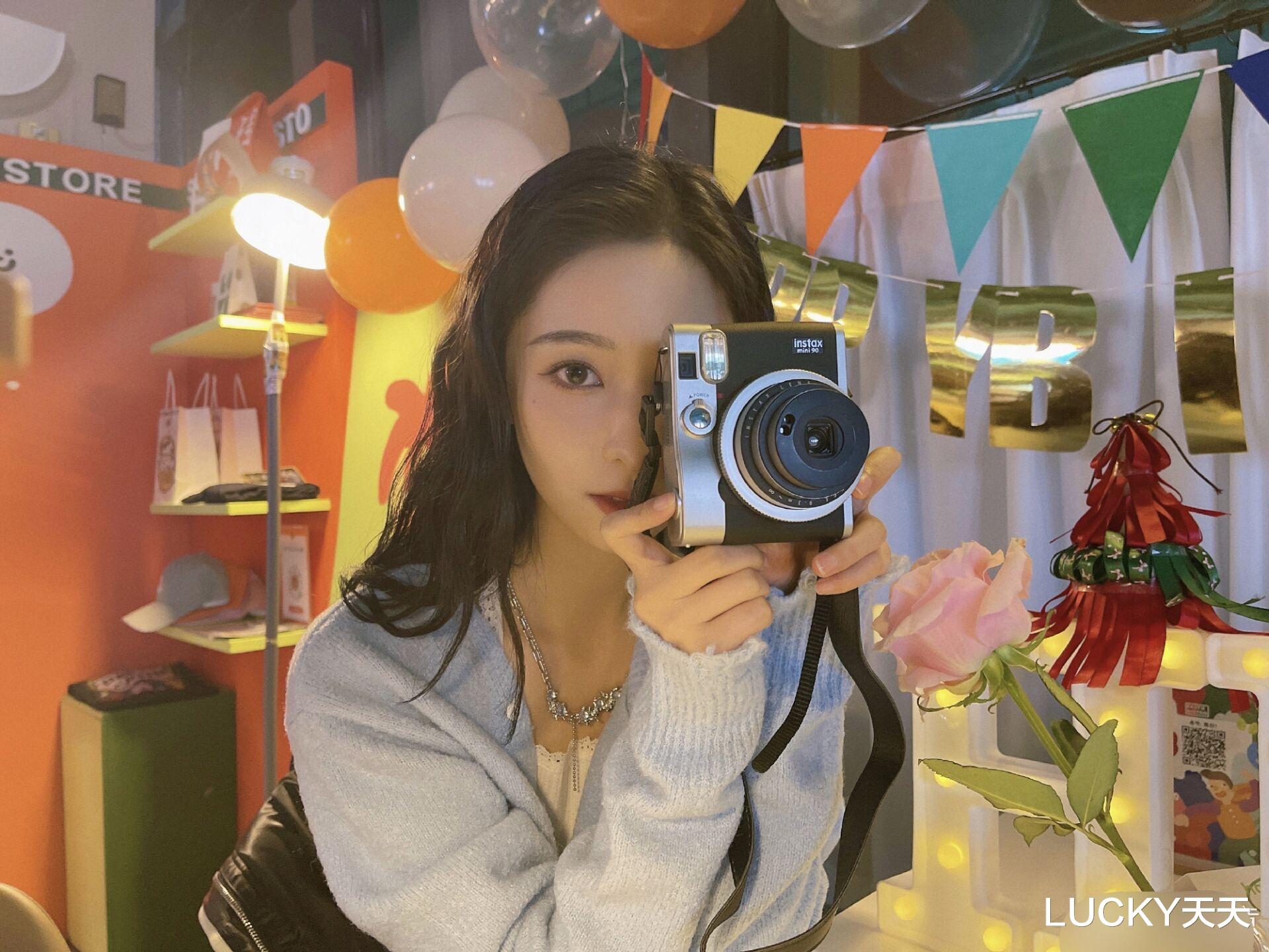 与君初相识·恰似故人归|《余生》中配角意外火了，长短发前后判若两人，网友直呼：太惊艳了