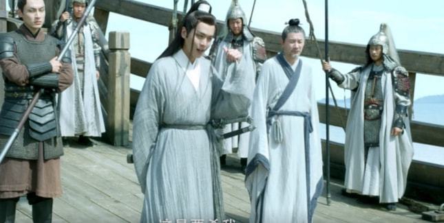 李亚男|P烟花,没群演,假道具,这5部投资巨大的剧,卖穷的样子像乞讨