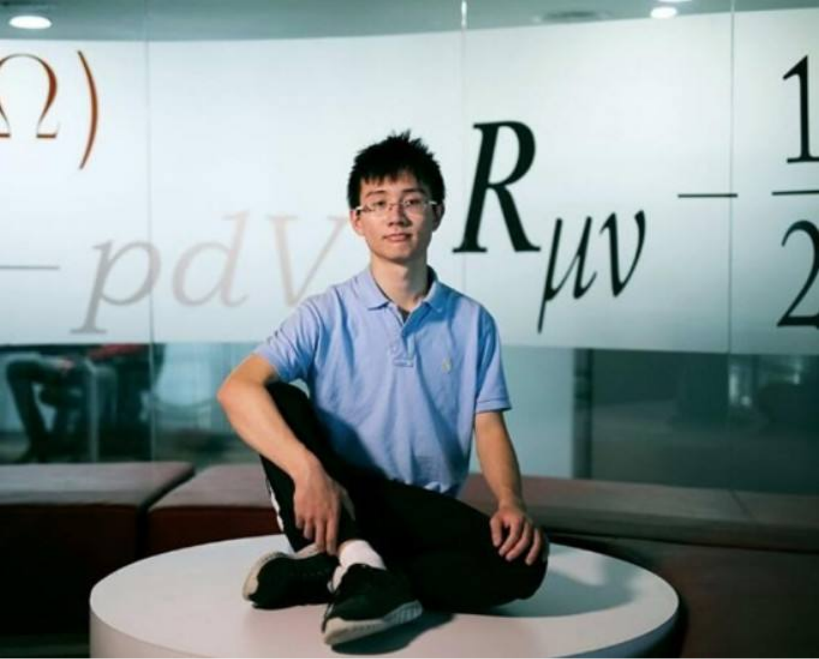 中国95后天才, 14岁上大学, 22岁突破困扰科学家一百多年的世界难题
