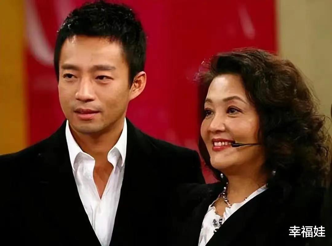 sunshine|张兰“九条命”的人格魅力，让汪小菲成全网支持当妈宝男的男人