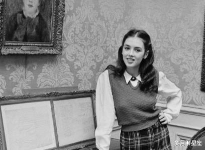 谭松韵|8位天生不显老的演员,人到中年看上去依然像20岁,适合演少女