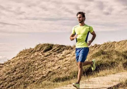 跑步 为什么不提倡跑步减肥？业内人士透露，跑步对减肥无效！