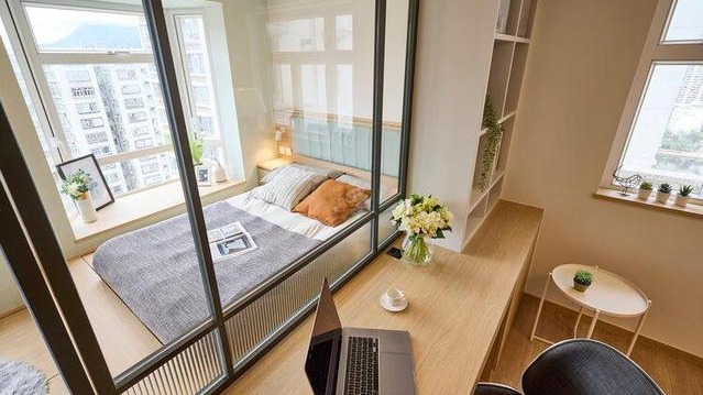 香港90后夫妇挤35㎡小宅,最小空间仅3㎡,却说:我们的已经很大了