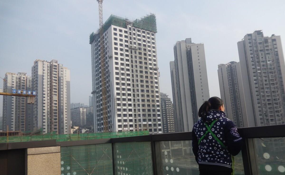 购房置业|房企频频爆雷,背后的原因是什么?打算买房的,劝你再等等