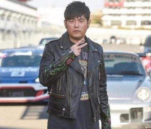 饮食|3年胖13公斤！周杰伦减肥成功瘦回巅峰，刘畊宏晒合照强调没修图