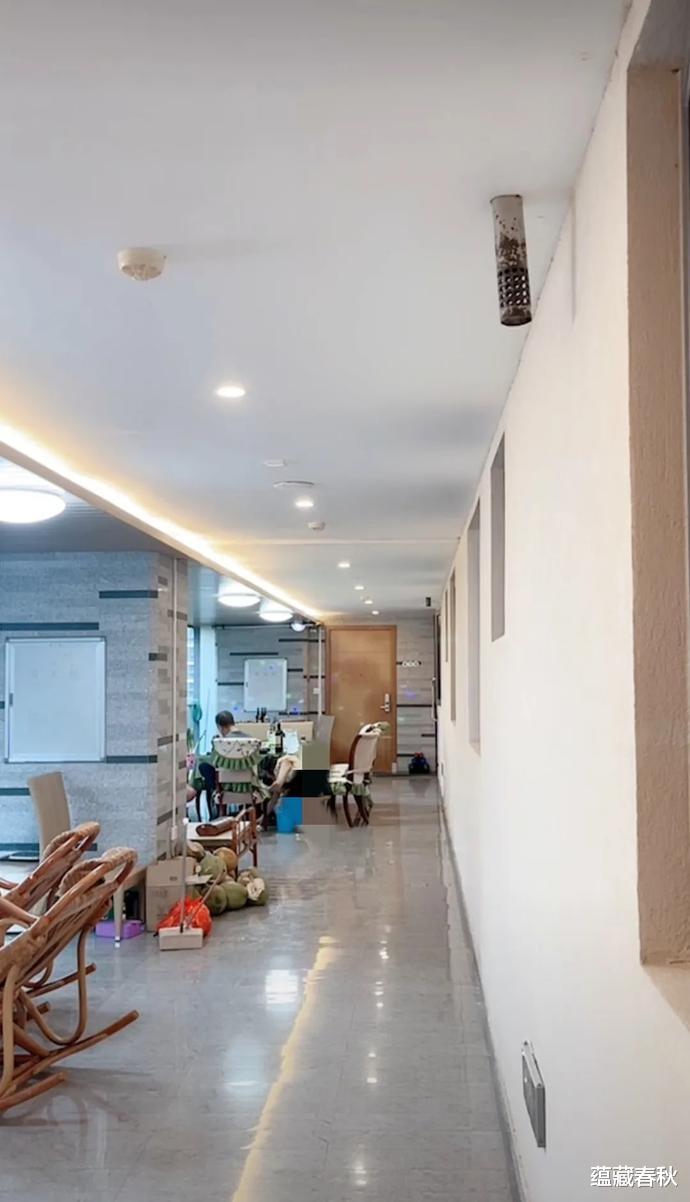 赵本山|球球耗资1000万帮男友打造电竞房，赵本山大骂：整天就会游手好闲