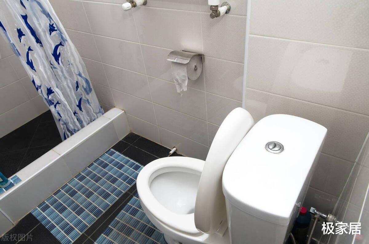 马桶3天不刷,变黄还发臭?教你正确做法,省时省力无异味