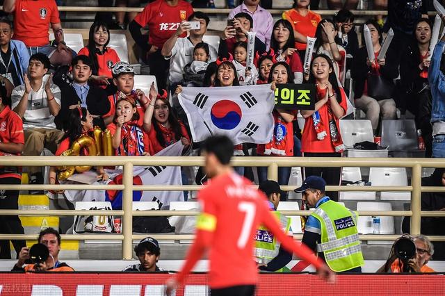 韩国队|02年韩日世界杯，如果韩国一路黑到拿世界杯冠军会怎么样？