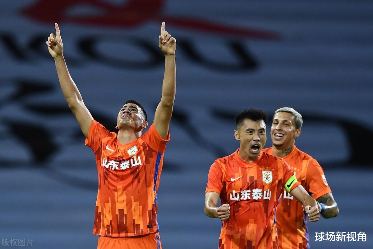 中国足协|媒体人最新报道引爆争议，球迷：足协真有意思，总是一碗水端不平