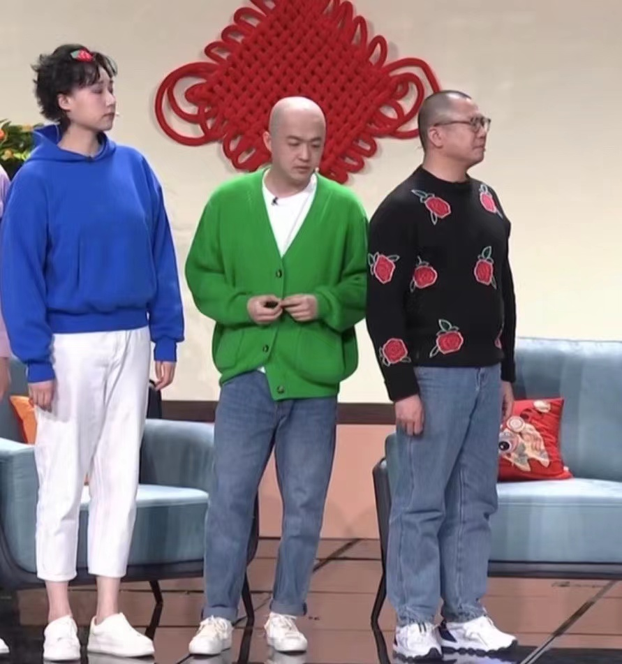 春晚|春晚奇葩出圈合集:马凡舒的敬酒服,张小斐的妆发,谭维维的遮瑕