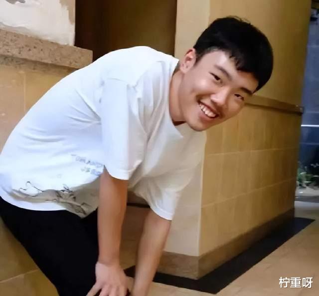 胡鑫宇|悲痛！胡鑫宇家人没等到奇迹出现，称暂不火化遗体会等待真相大白