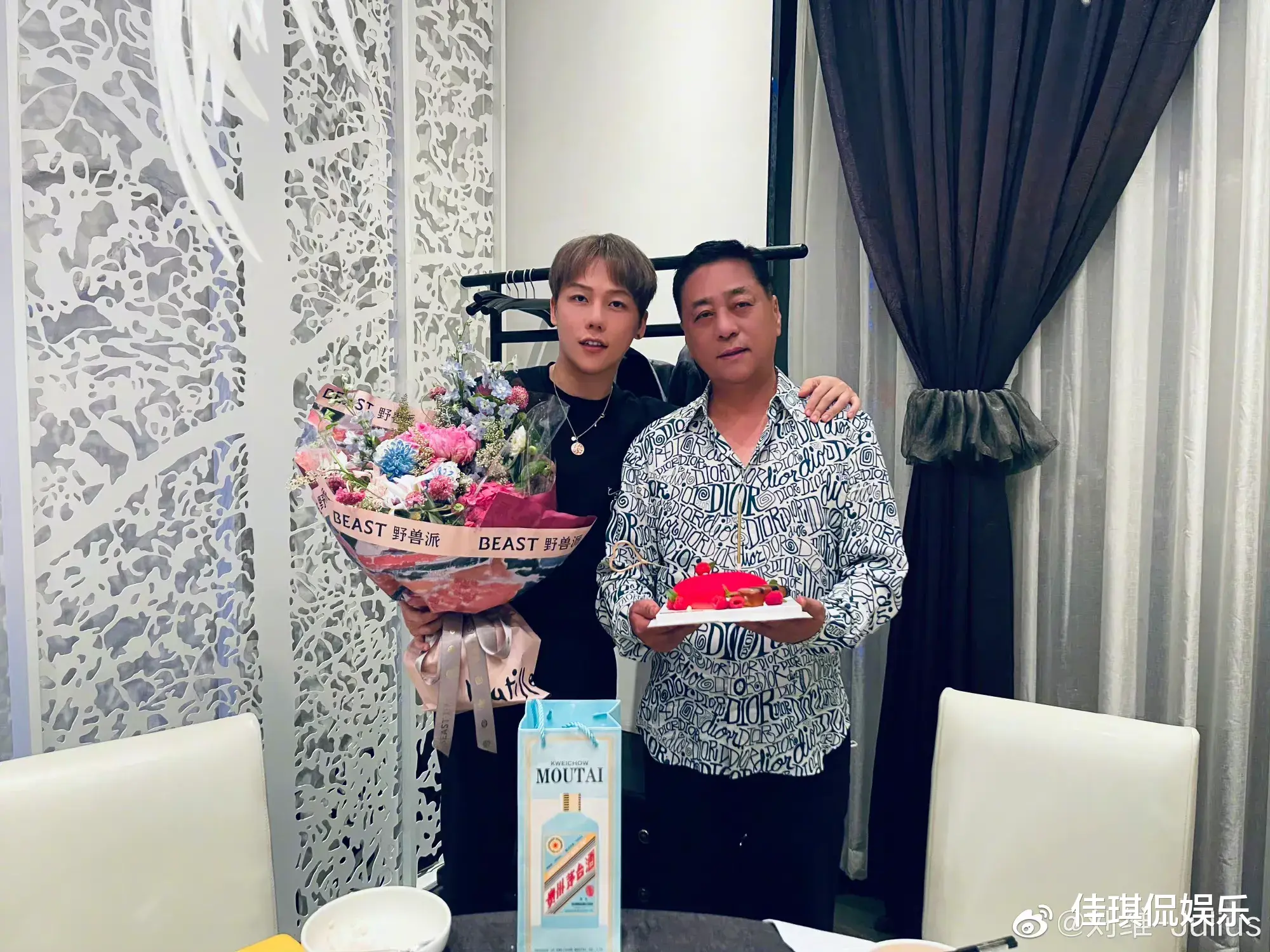 刘维|娱乐圈再传噩耗，知名歌手父亲去世，享年67岁！