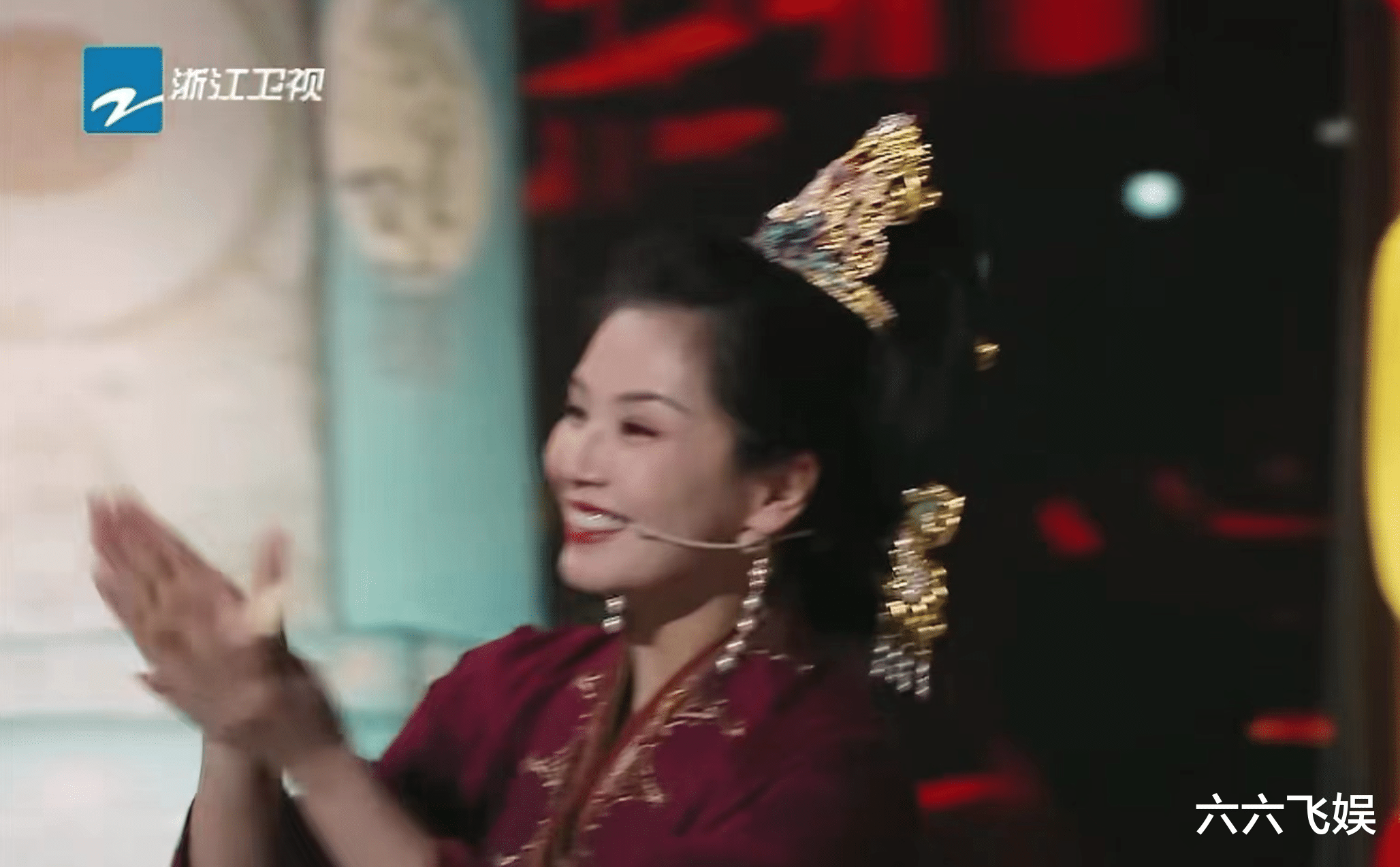 刘涛|和贾玲PK流眼泪，摔倒在舞台上，刘涛罕见参加综艺却成最大笑点