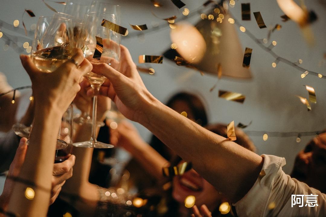 心理学|职场心理学：为什么要学会“装醉”？