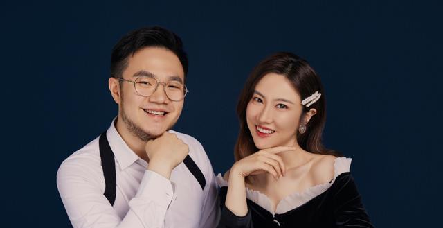 巴图|宋丹丹儿媳博谷：嫁小七岁巴图生两子，与婆婆当“姐们”幸福美满