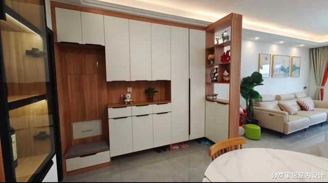 95平三房改四房很实用,入户没玄关这样设计鞋柜太聪明了,分享下